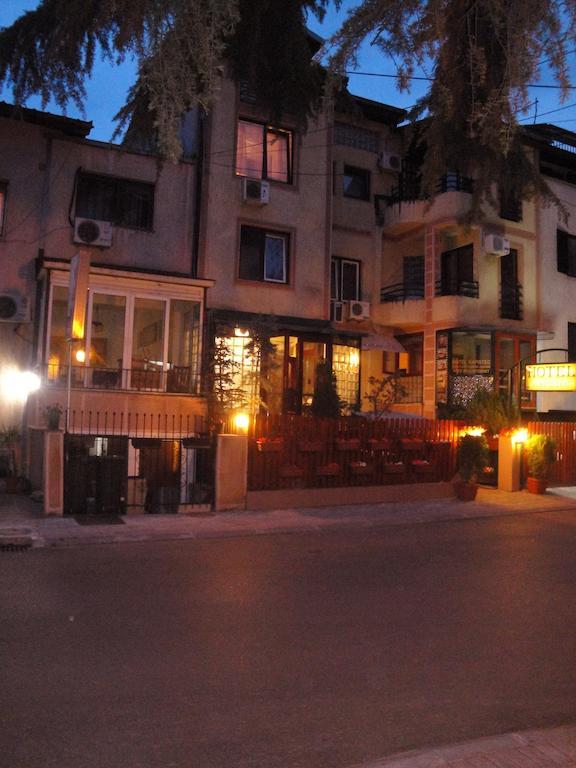 Hotel Kapistec Skopje Exterior photo